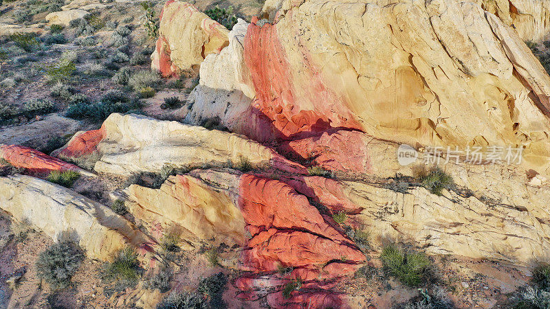 玫瑰色砂岩条纹在惠特尼坦克，金Butte NM，内华达州